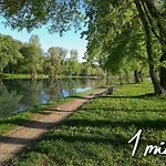 Luxury 24 * Győr