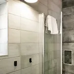 Luxury 24 Apartamento Győr