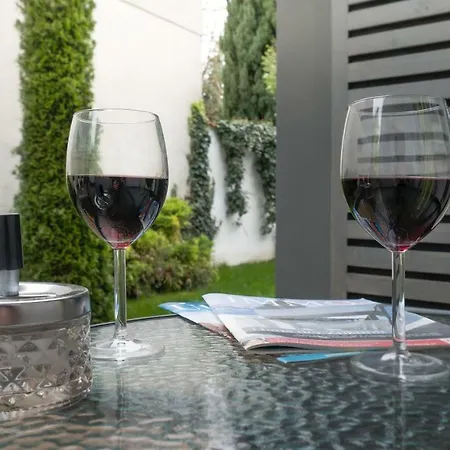 Luxury 24 Apartament *