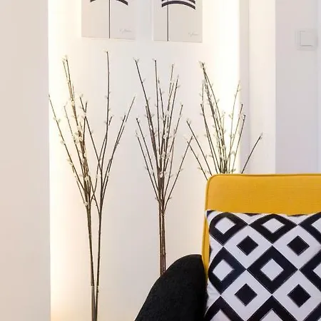 Luxury 24 Apartament *