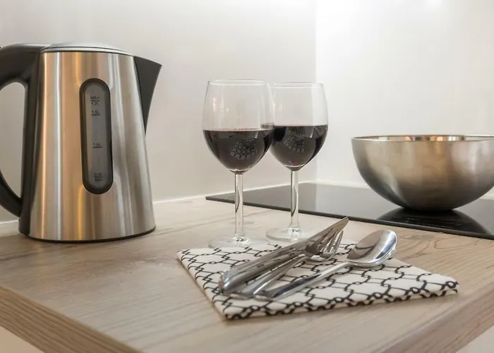 Luxury 24 Apartment *